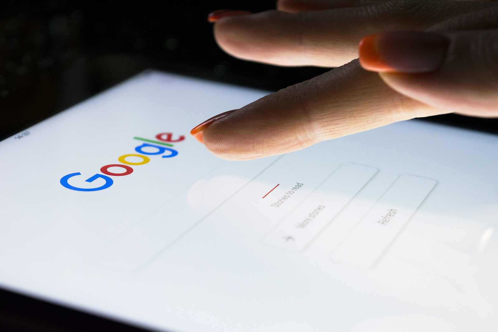 A person conducting a Google search